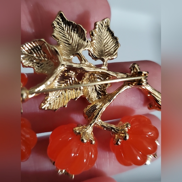 Pumpkin patch brooch berries persimmon pin Beautiful beads enamel vintage style - Picture 11 of 14